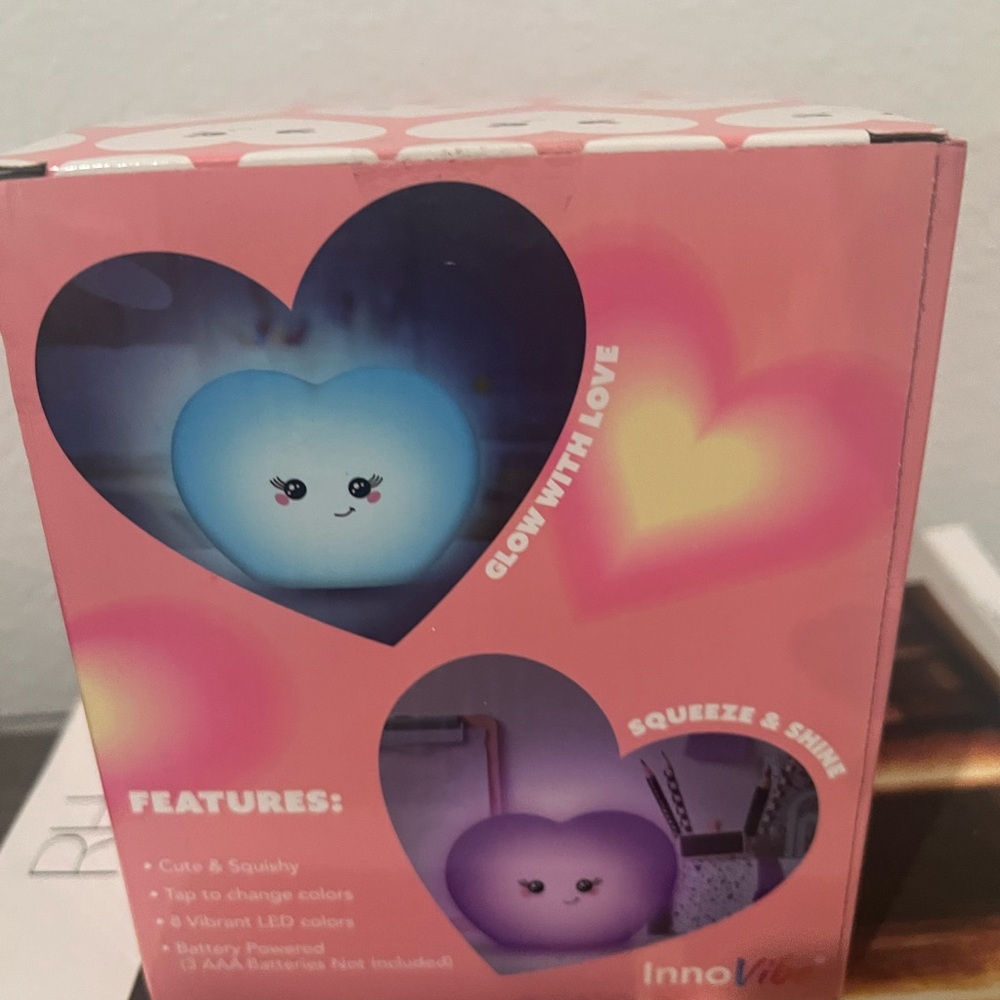 Heart squishy LED light - Picture 4 of 4